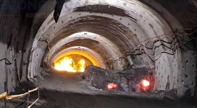 video autostrada sibiu pitesti incep lucrarile la un nou tunel pe sectiunea boita cornetu 699077ef86d09