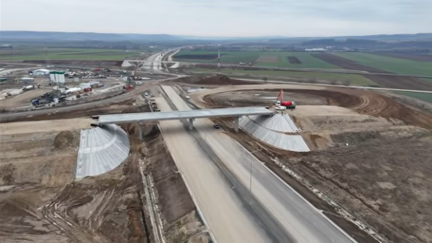 video autostrada transilvania imagini noi cu lucrarile reluate la tronsonul suplacu de barcau chiribis 699aaabe38e63