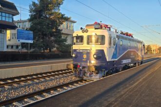 a saptea locomotiva electrica modernizata la brasov prin pnrr a fost predata cfr calatori 69b0230349b7b