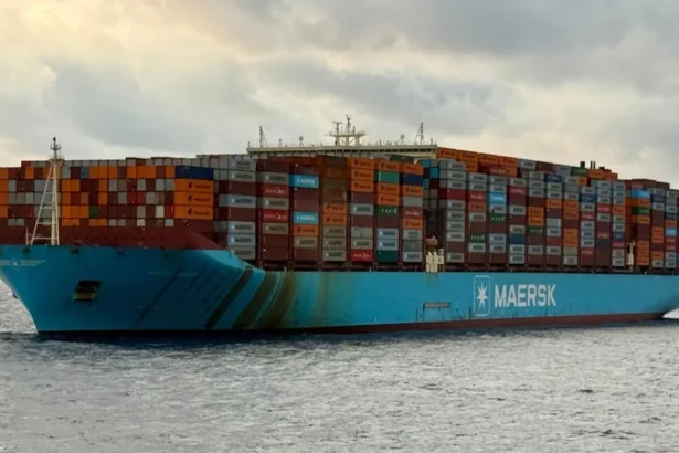 armatorul danez maersk anunta suspendarea tranzitului maritim prin stramtoarea ormuz 69a455c197bde
