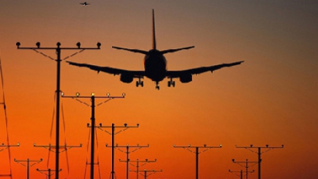 prima companie aeriana europeana care anuleaza zboruri din cauza cresterii preturilor la combustibil 69ba71d51e7d6