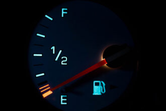 romania trebuie sa evite o criza economica reducerea cel putin la jumatate a accizelor la motorina si benzina cererea cotar pentru guvernul bolojan 69c51944a0ebe