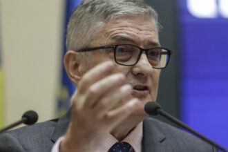 exclusiv daniel daianu avertizeaza asupra costului crizei politice dobanzi in crestere si presiune pe buget tara plateste 69e76c2a55ef9