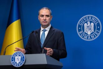 ministerul finantelor sustine ca reprezentantii marilor agentii de rating si au exprimat ingrijorarea privind o posibila criza politica in romania 69e6575853382